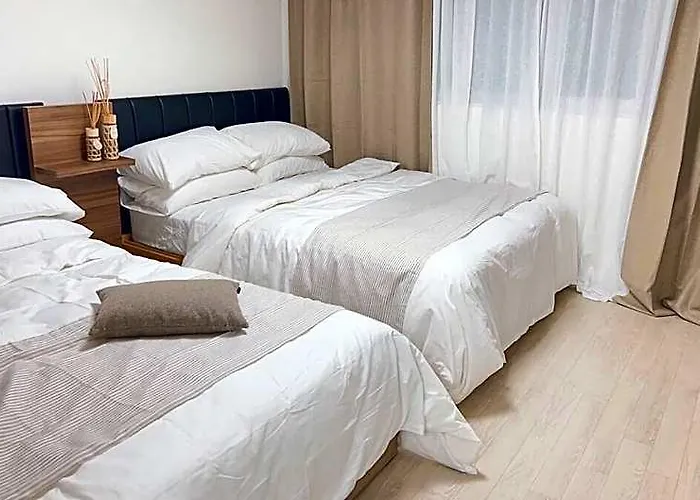 Jubileeday House In Yeonnam, Hongdae, Hongik Station ホテル 2*